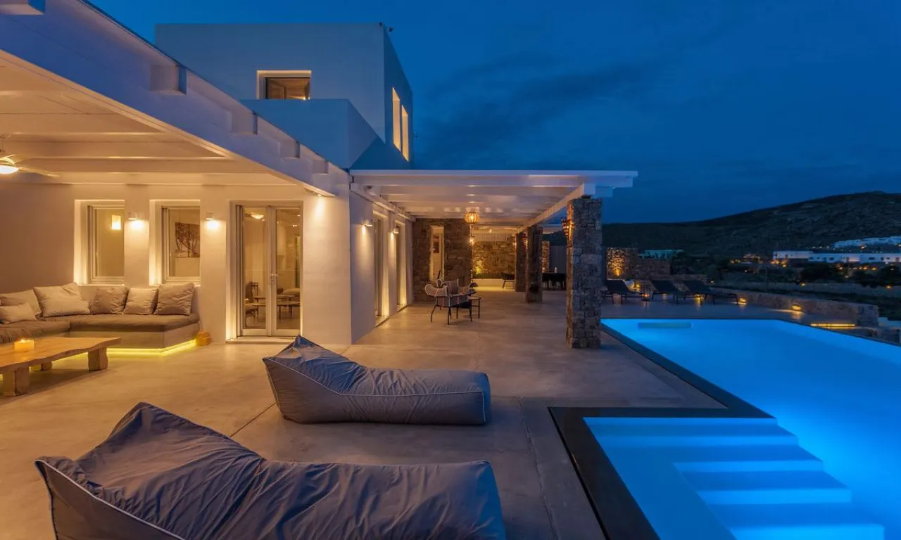 Villa Paige - Photo 1