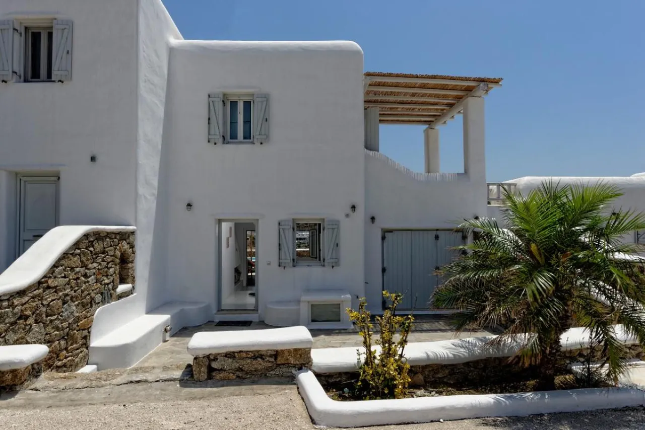 Villa Katerina - Photo 2