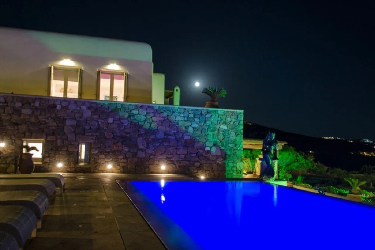 Villa Andrew - Photo 1