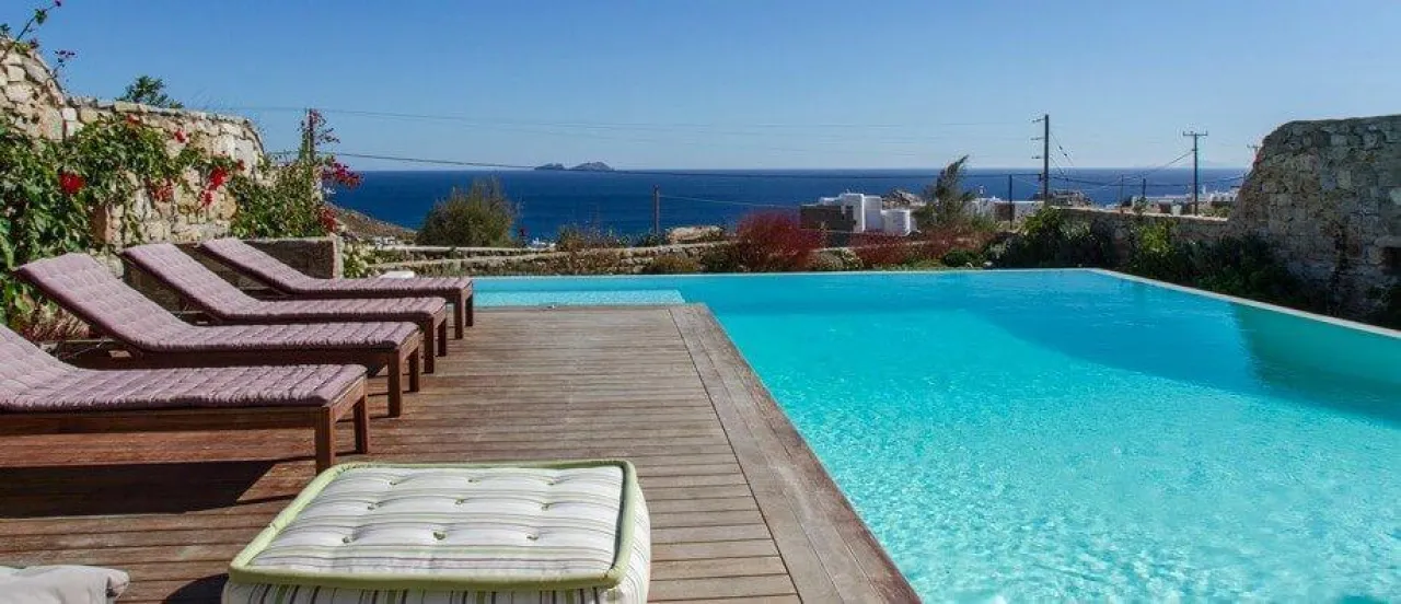 Villa White - Photo 1