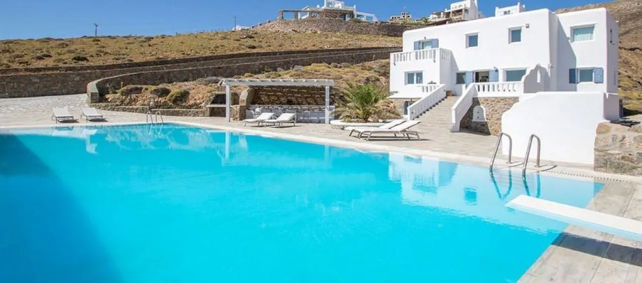 Villa Helen - Photo 1