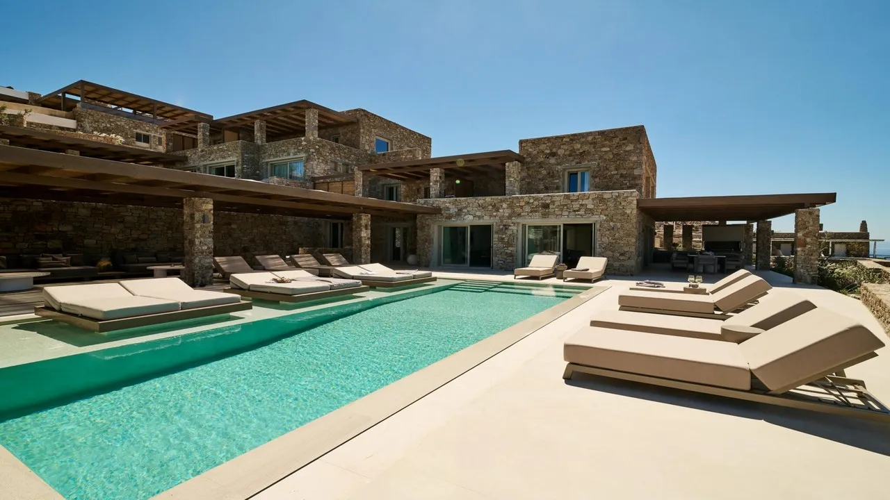 Villa Bassett - Photo 1