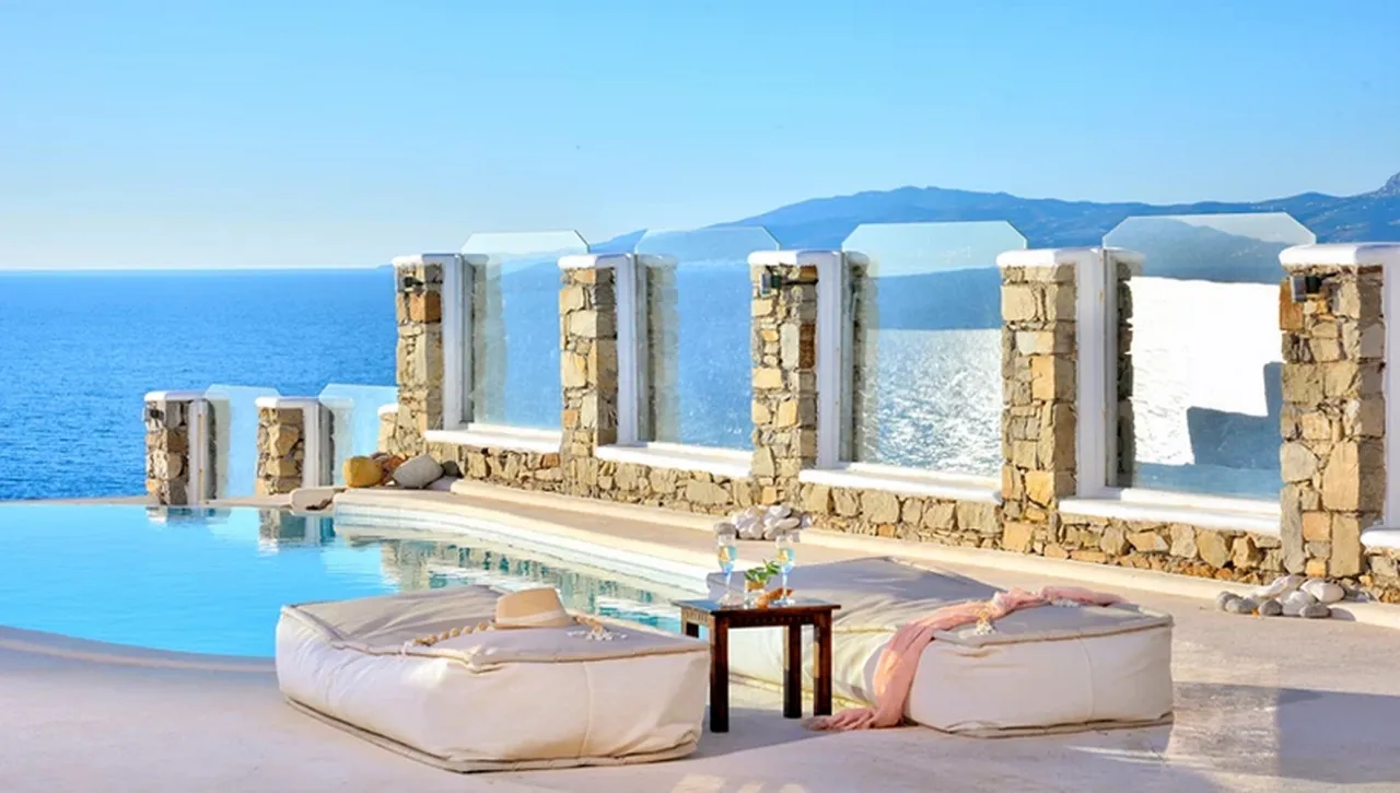 Villa Carol - Photo 1