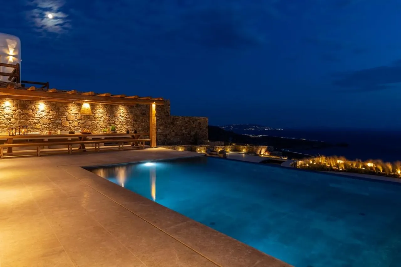 Villa Sedona - Photo 1