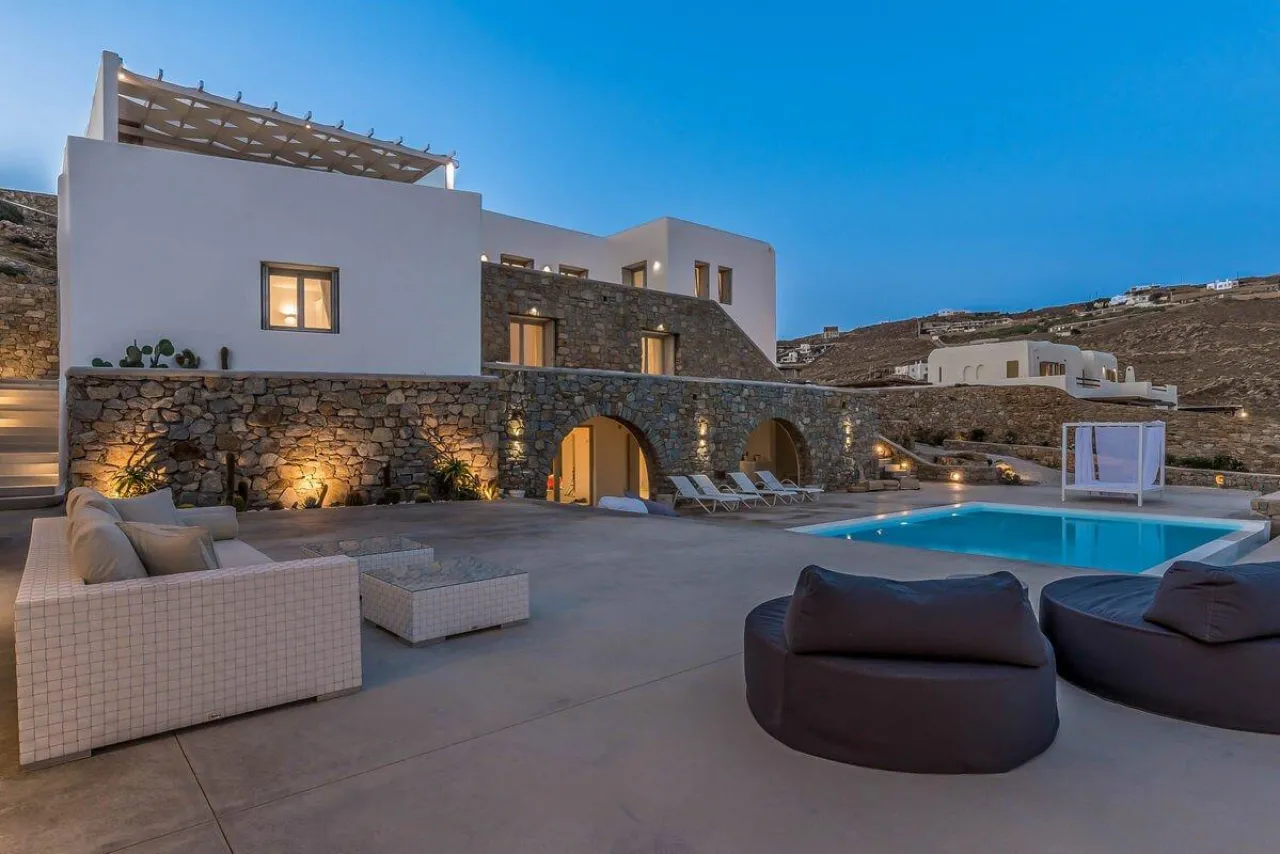 Villa Blanca - Photo 1