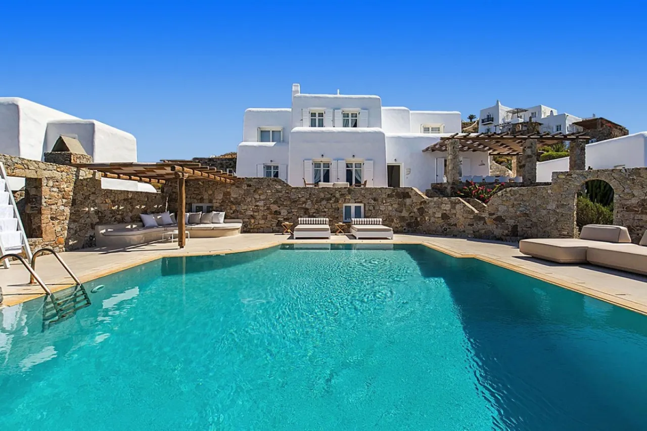 Villa Rene - Photo 1