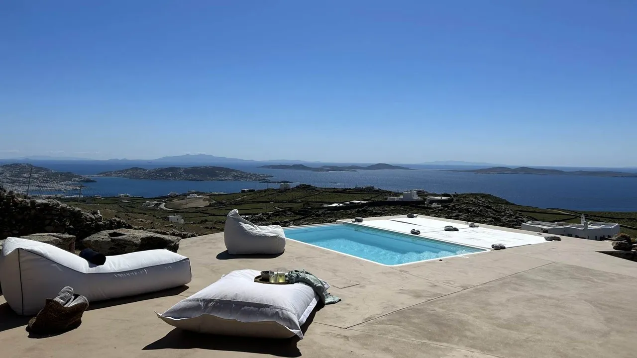 Villa Stone - Photo 1