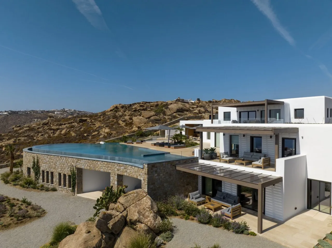 Villa Harmon - Photo 1