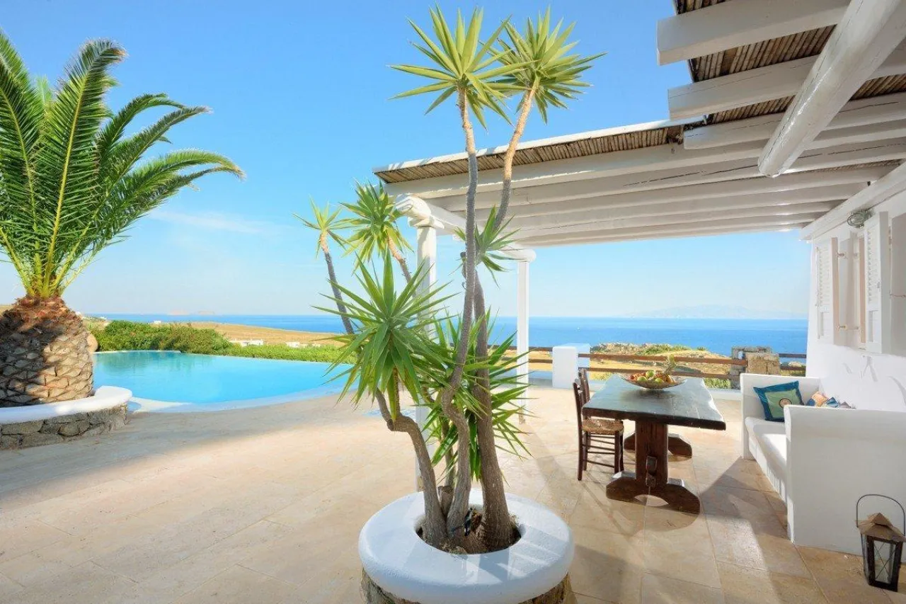 Villa Hira - Photo 1