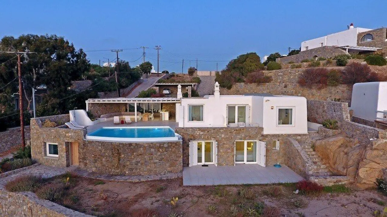 Villa Lena - Photo 1