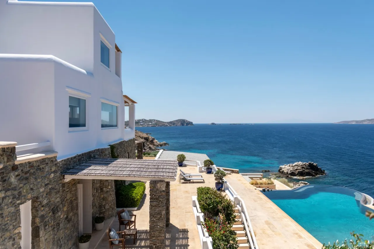 Villa Nighy - Photo 1