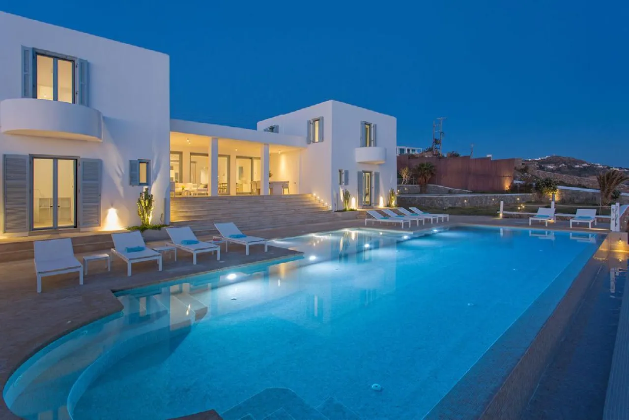 Villa Monroe - Photo 2