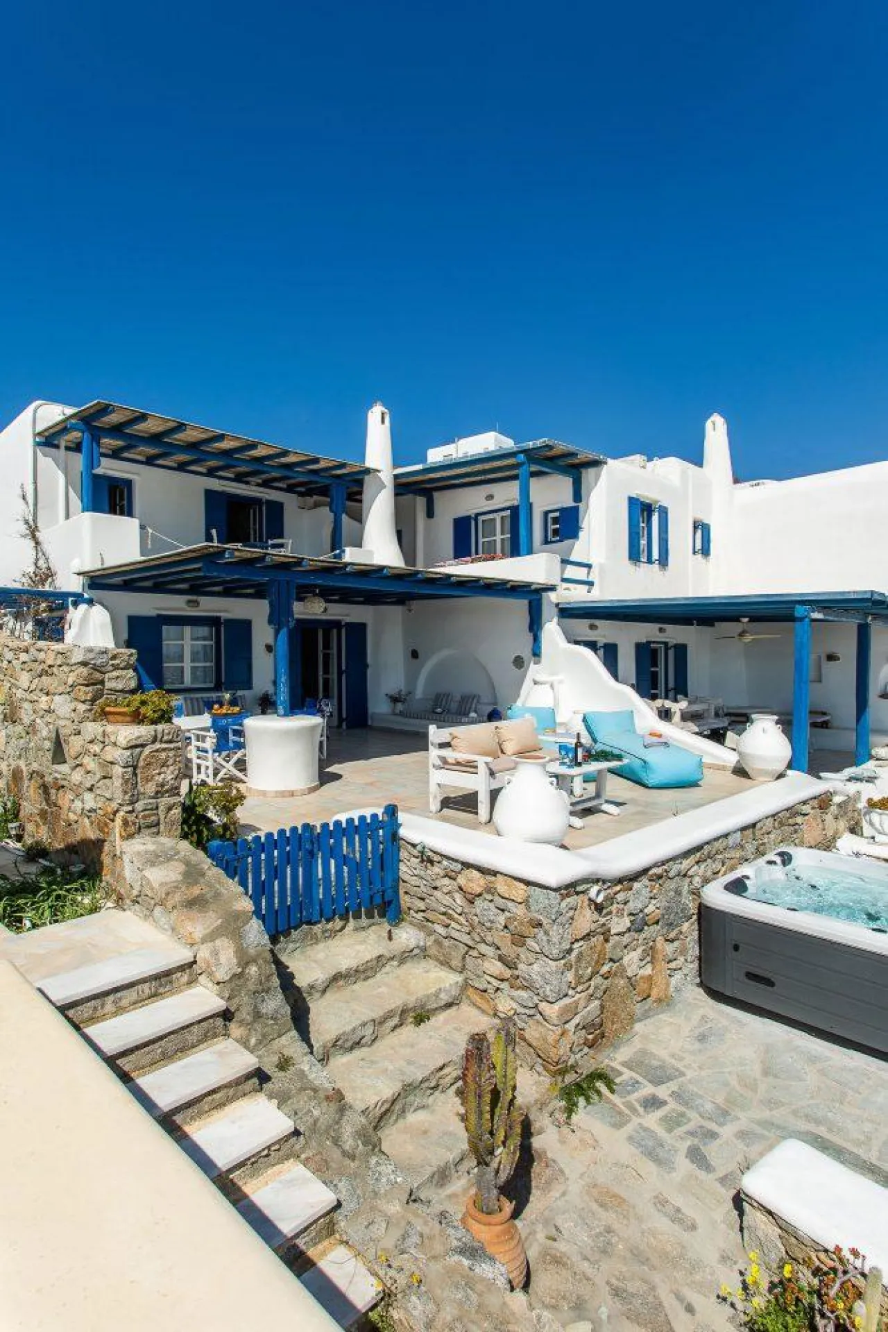 Villa Owen - Photo 1