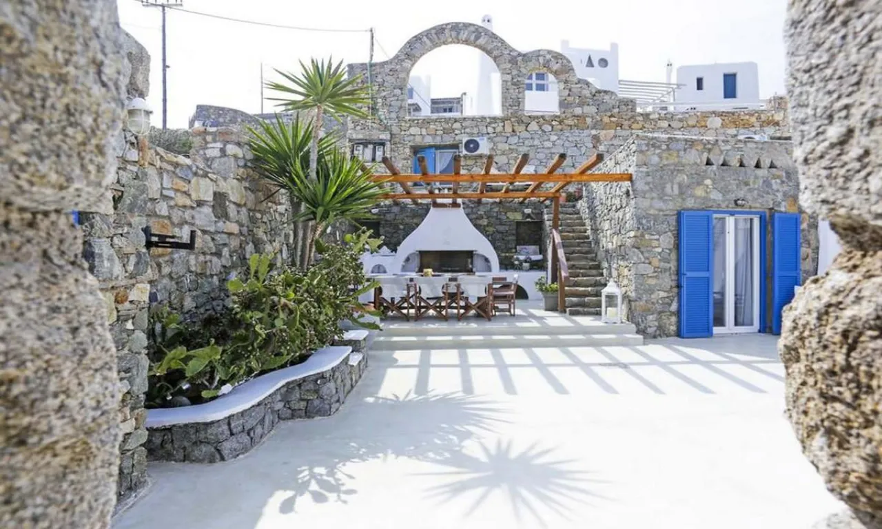 Villa Harper - Photo 1