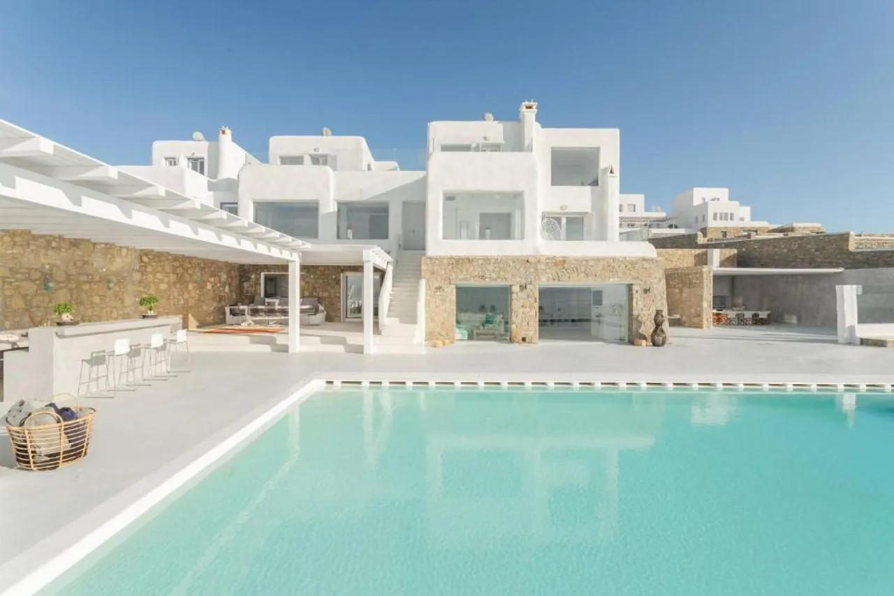 Villa Trobia - Photo 1