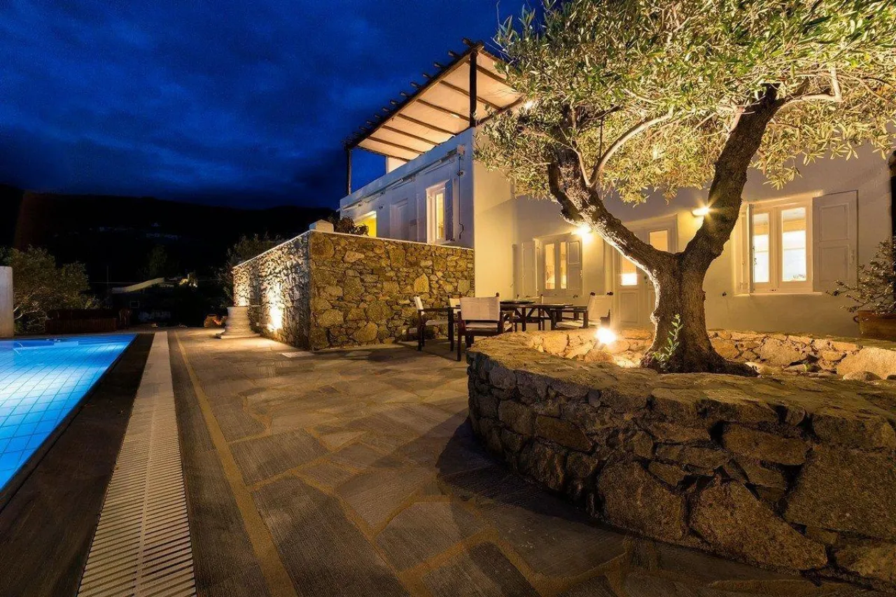 Villa Galactica - Photo 2