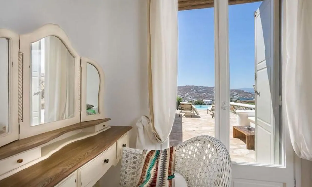 Villa Cole 4 - Photo 1