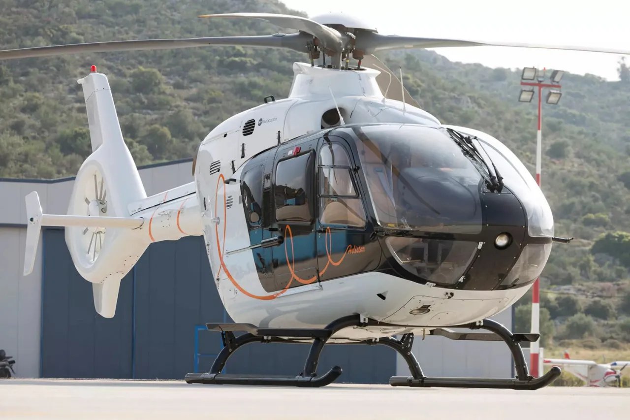 Eurocopter EC-135  - Photo 4