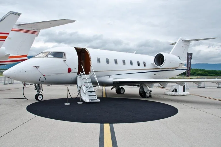 Challenger 605 