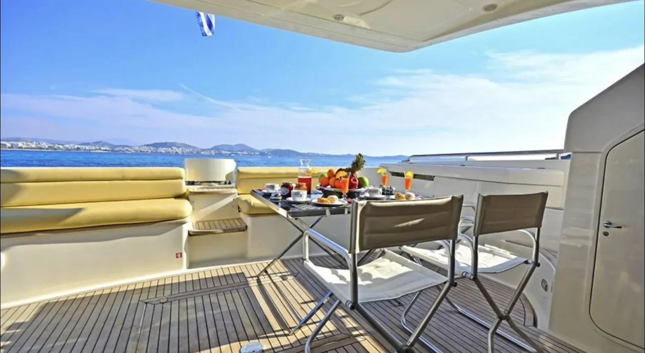 Ferretti 62 - Photo 4