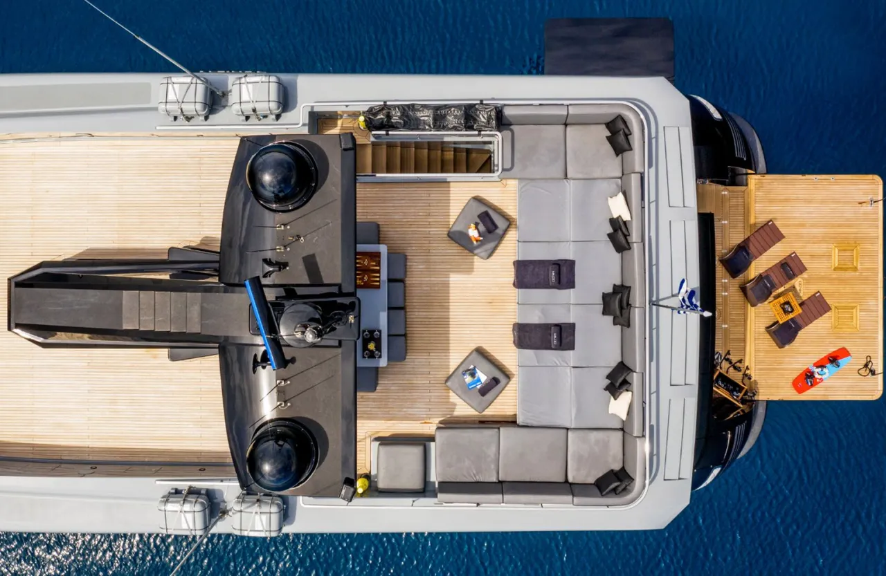 Admiral 129  - Photo 4