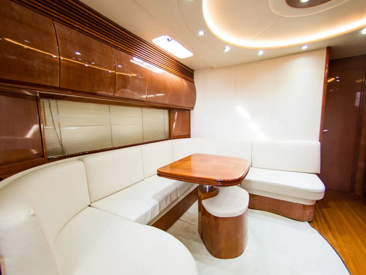 Pershing 54  - Photo 3