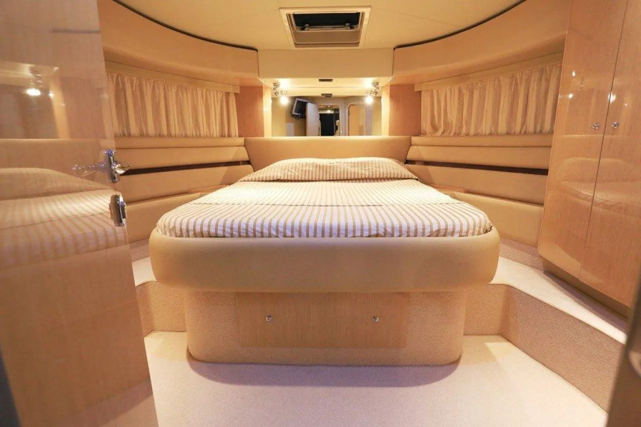 Ferretti 55  - Photo 1