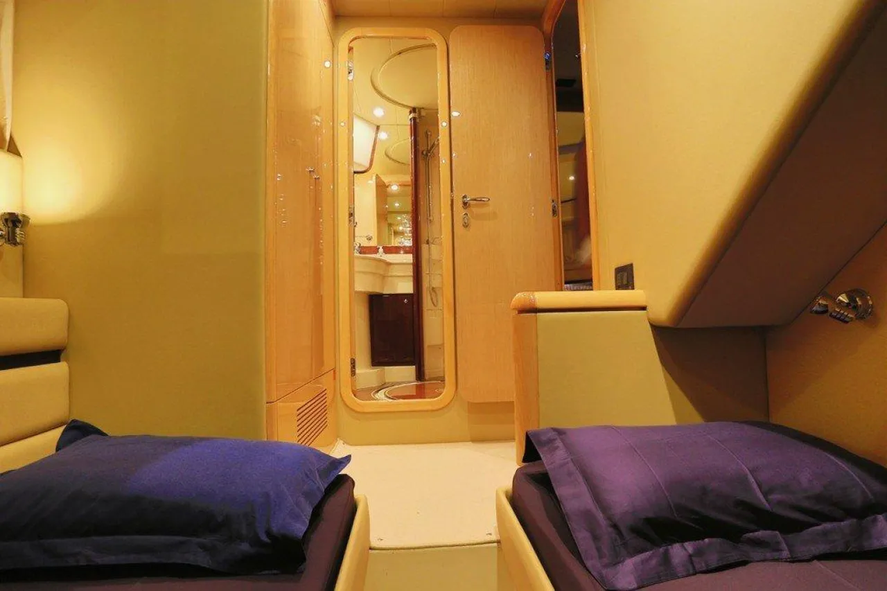 Ferretti 55  - Photo 2