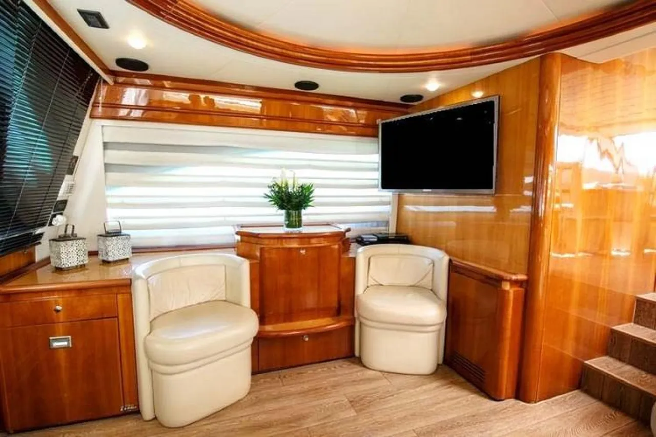 Ferretti 69  - Photo 4
