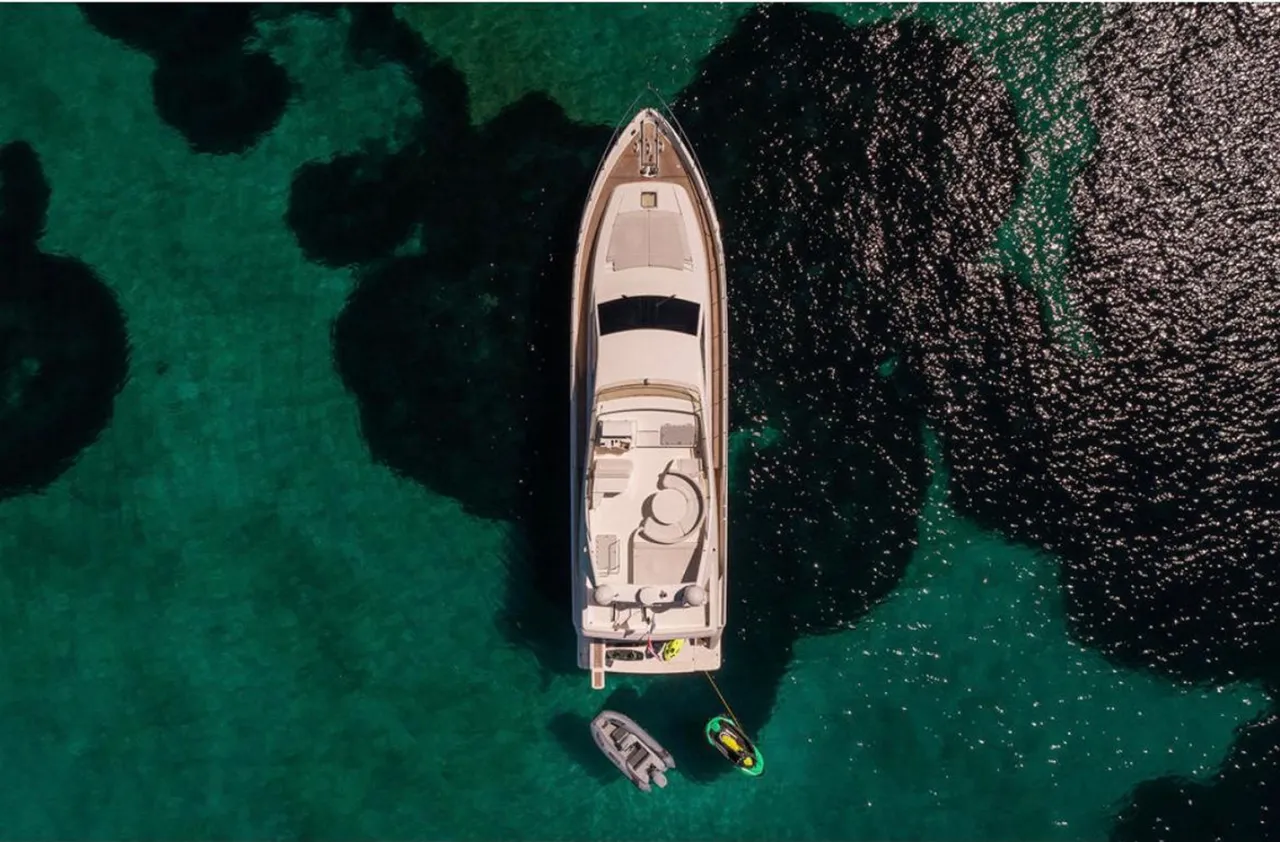 Ferretti 68  - Photo 2