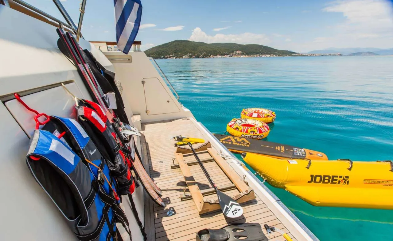 Aicon 76  - Photo 1