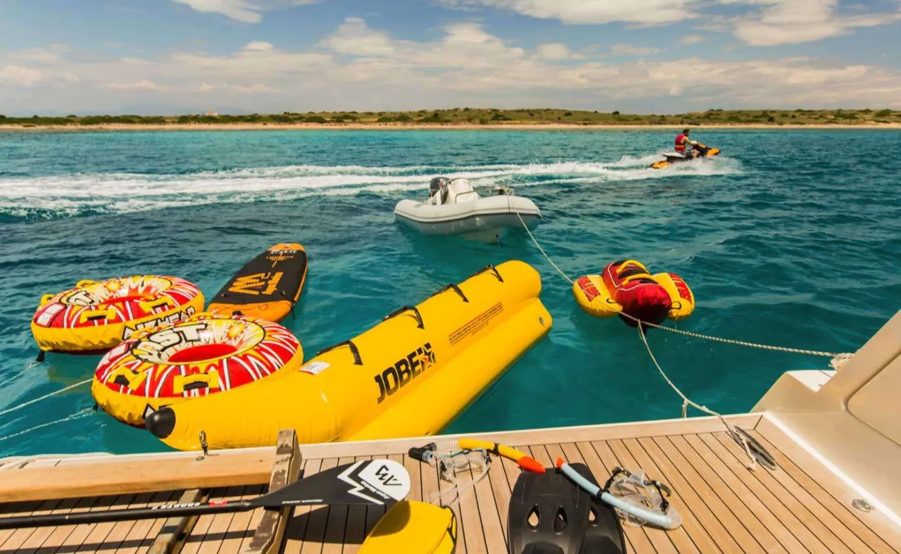 Aicon 76  - Photo 2