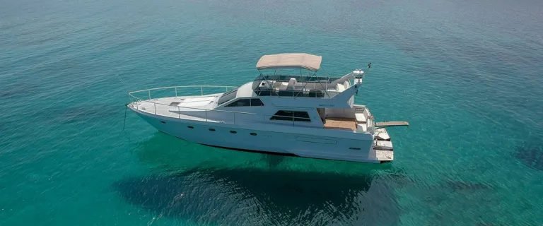 Ferretti 52