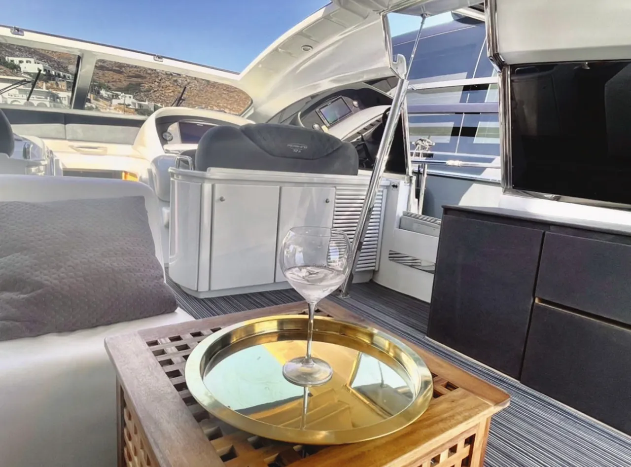 Pershing 72s - Photo 4