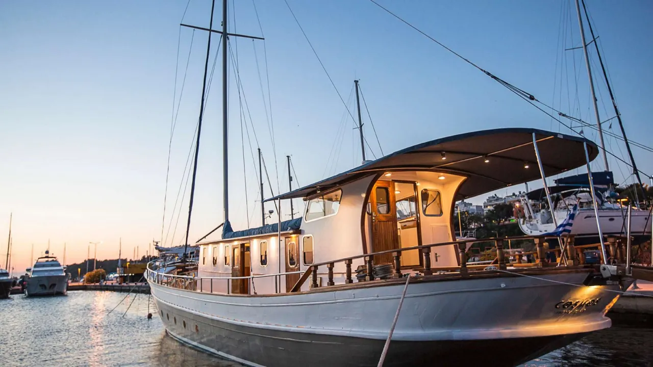 Mavrikos Shipyard 81 