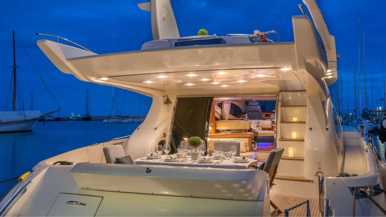 Azimut 68  - Photo 3