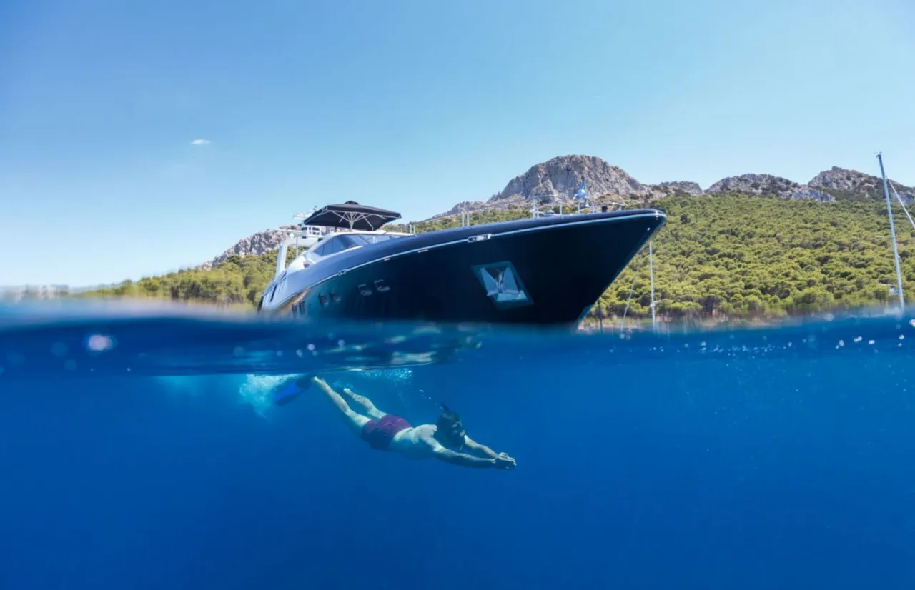 Heesen 139  - Photo 1