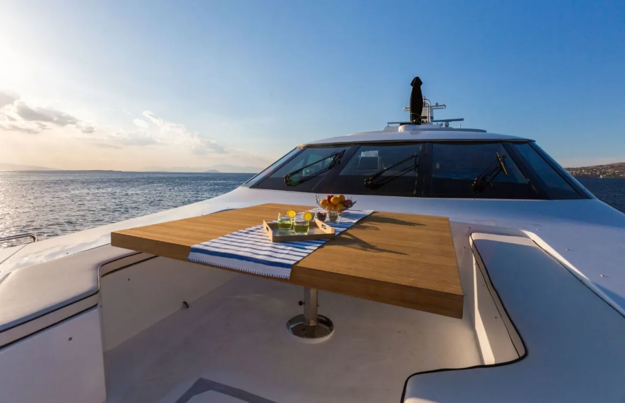 Heesen 139  - Photo 2