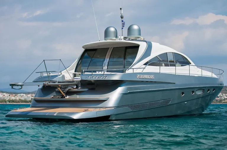 Pershing 68