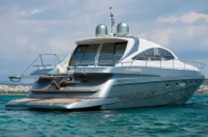 Pershing 68