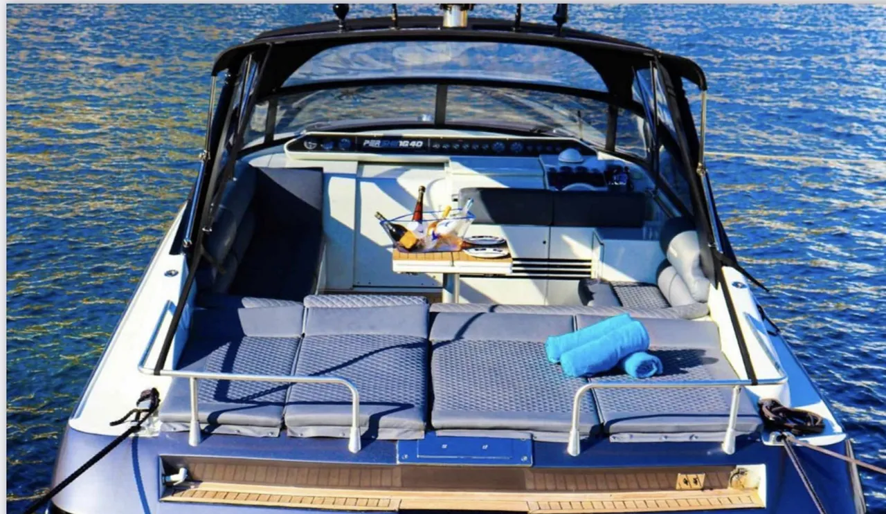 Pershing 40 - Photo 3