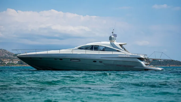 Pershing 65