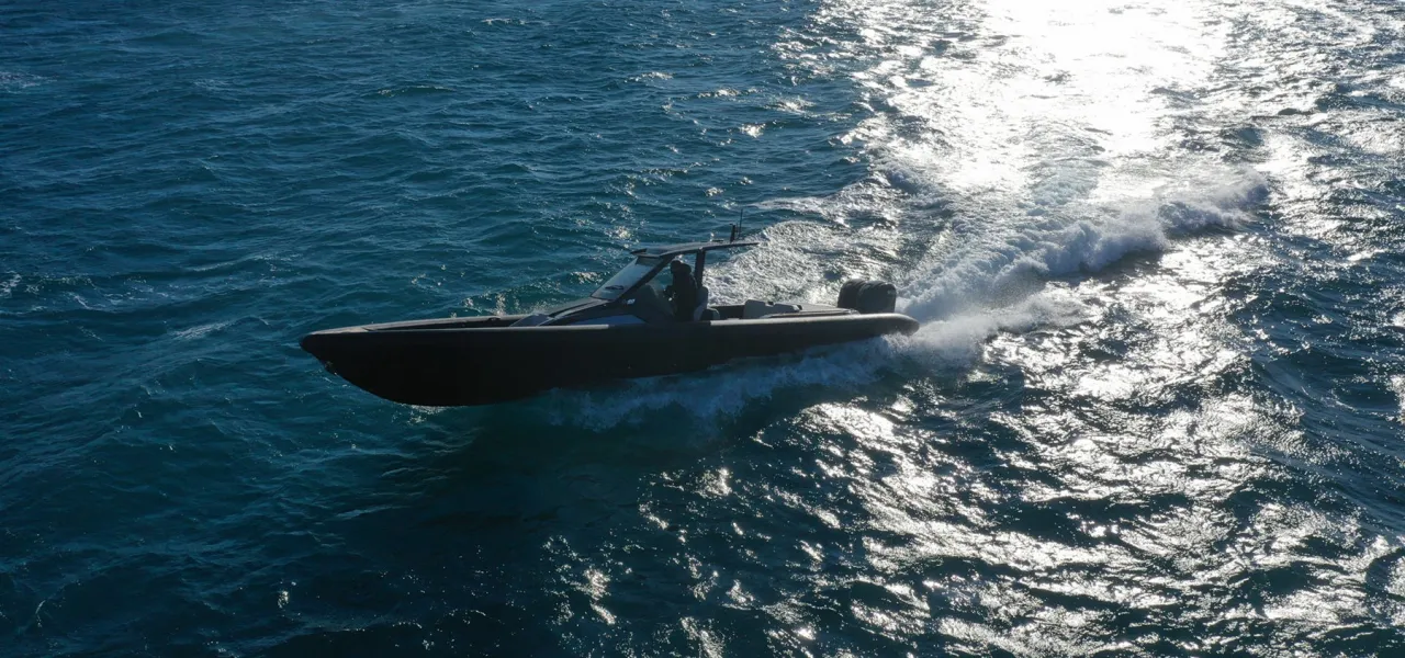 Technohull 40 - Photo 1