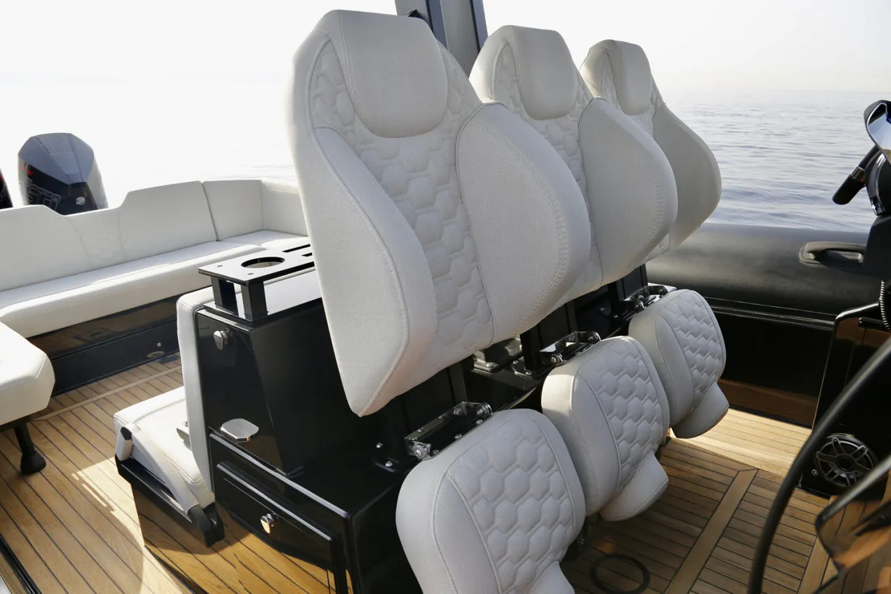 Technohull 40 - Photo 3