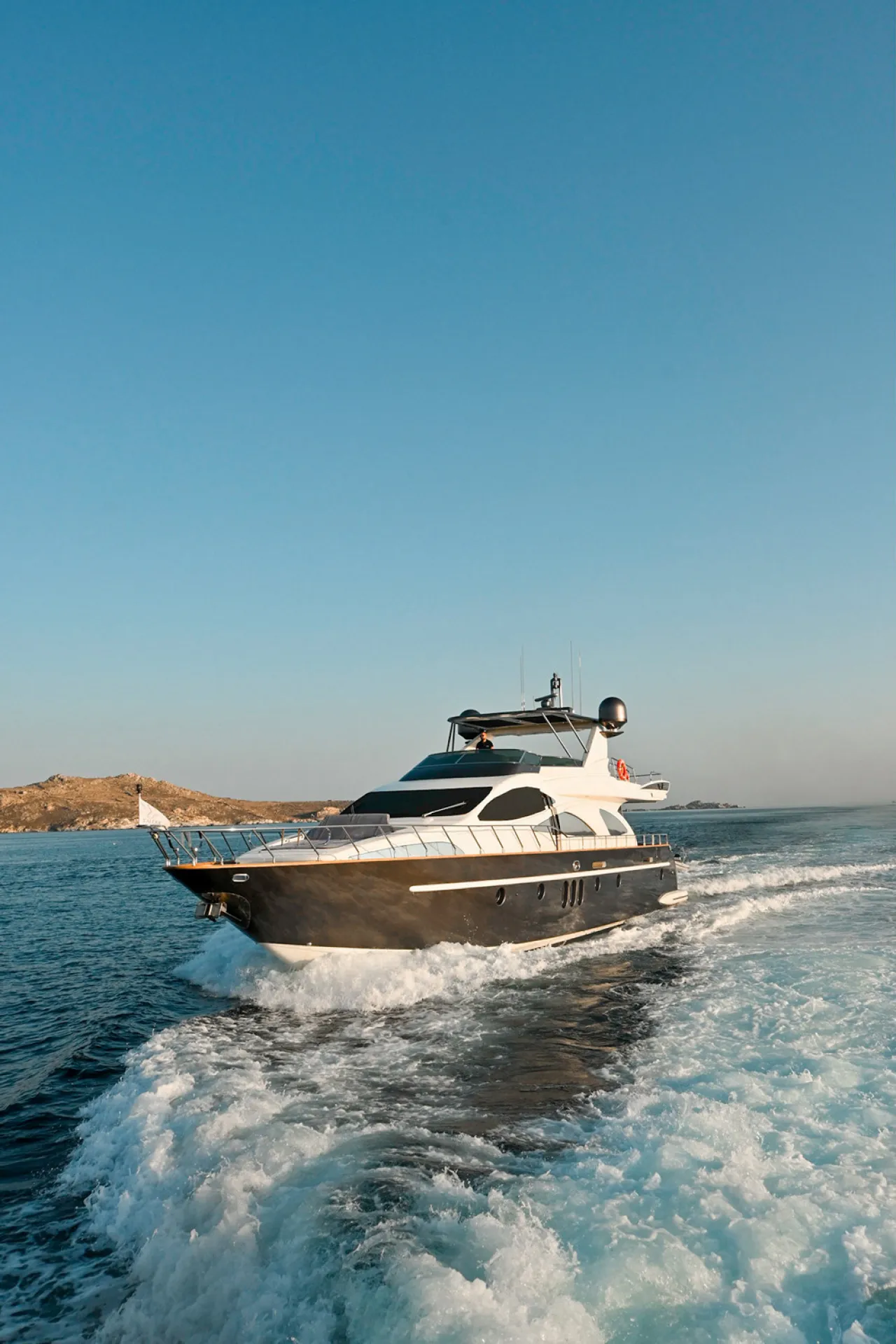 Azimut 80